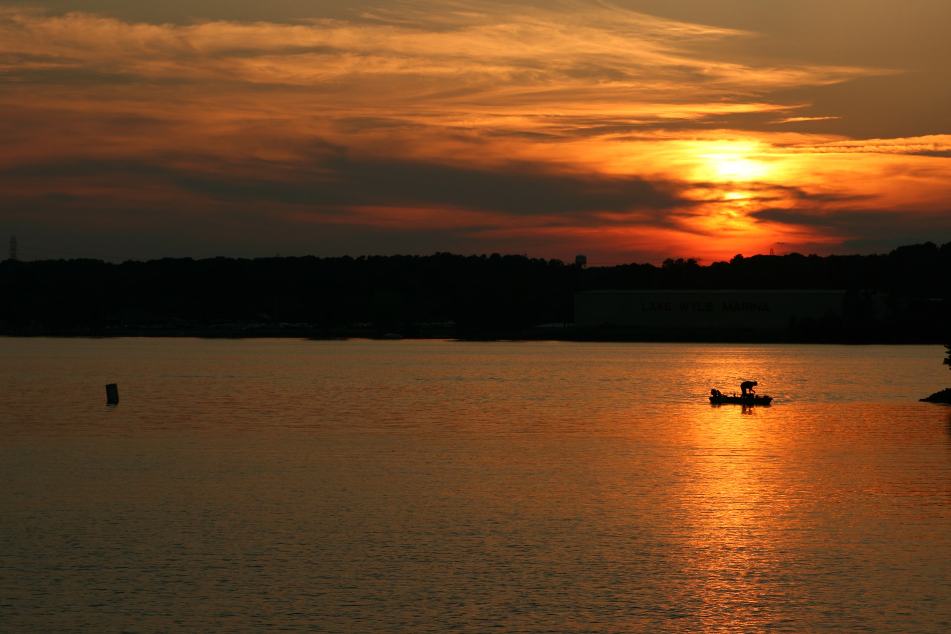 Lake_Wylie_(4626119648) Image of Lake Wylie